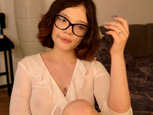 bb-Lisa's BongaCams show and profile