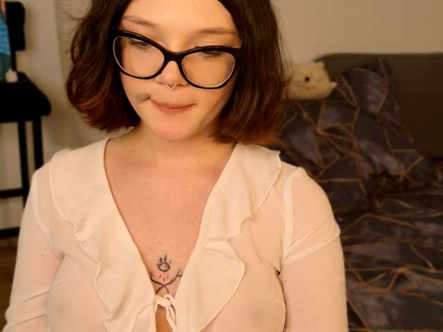 bb-Lisa's BongaCams show and profile