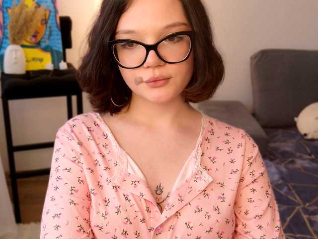 bb-Lisa's BongaCams show and profile