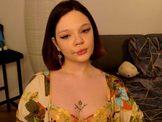 bb-Lisa's BongaCams show and profile