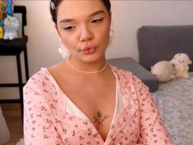 sweety_cheeky webcam