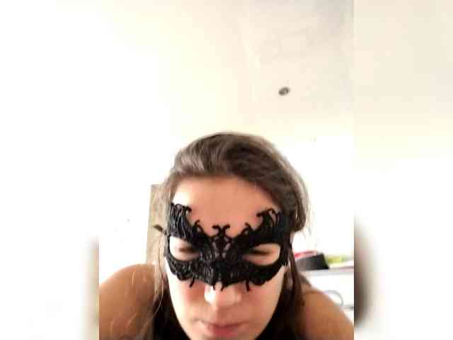 Janet-Alvena webcam