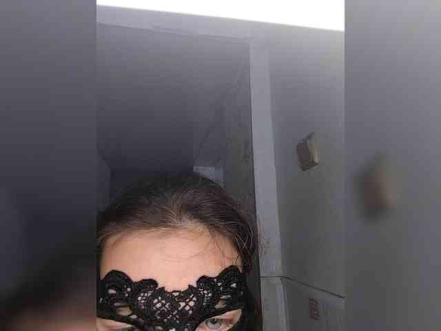 Janet-Alvena webcam