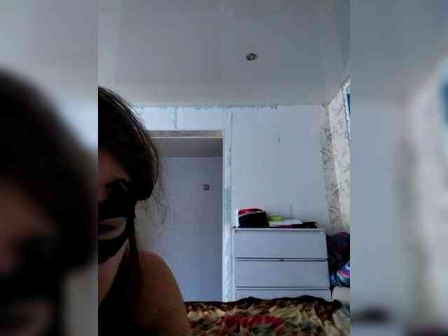 Janet-Alvena webcam