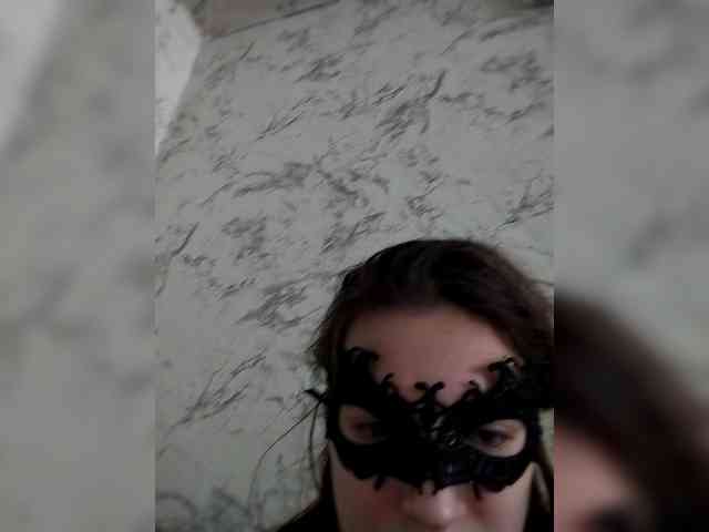 Janet-Alvena webcam