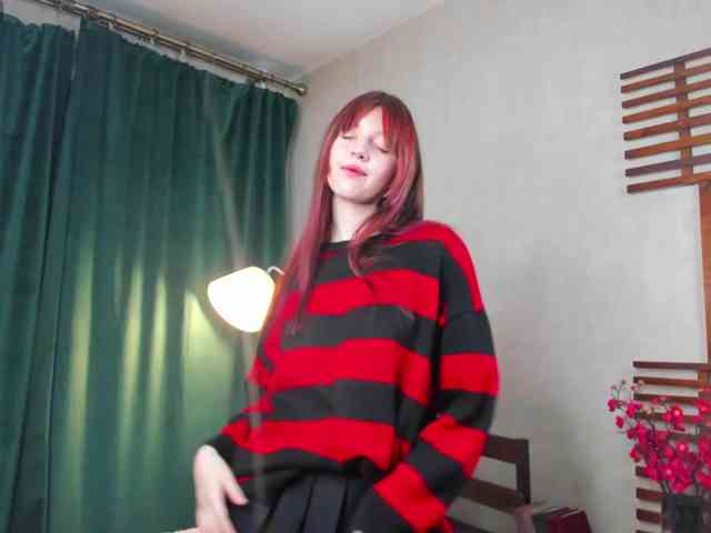 TeenEmi webcam