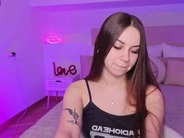 chat on live Little-sin-