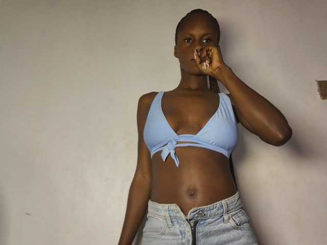 Mandymia webcam bongacams model stream image