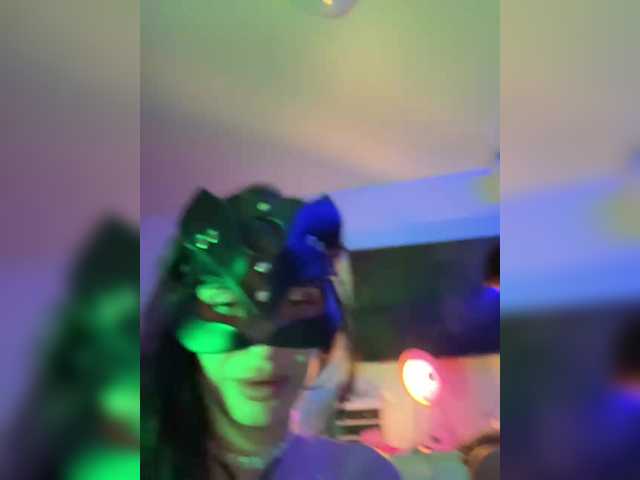 go to chat with SashaXXXtasy