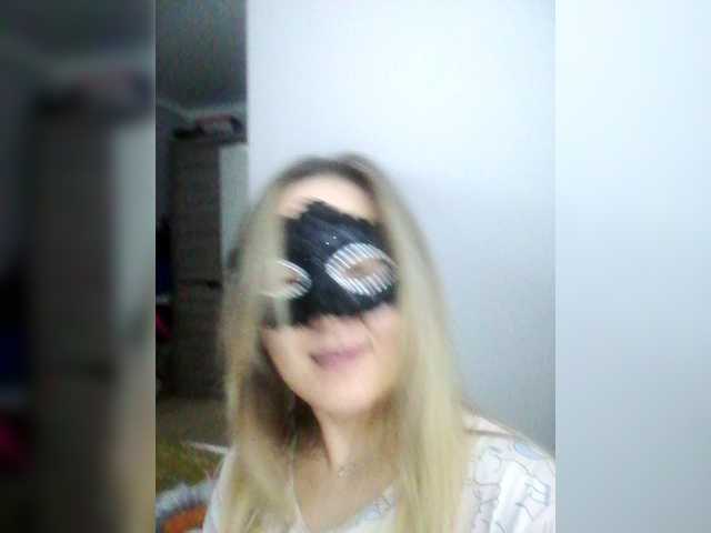 Malika40 – webcam model profile photo