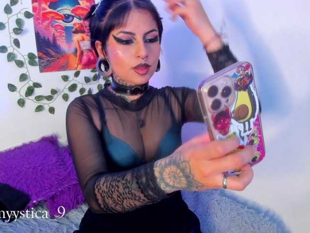 Aurora99's BongaCams show and profile