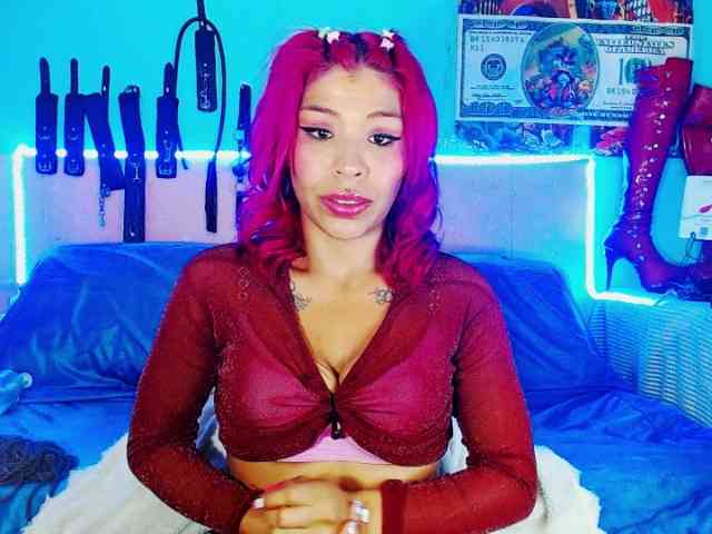 MilyGrey-08 Live Webcam on BongaCams