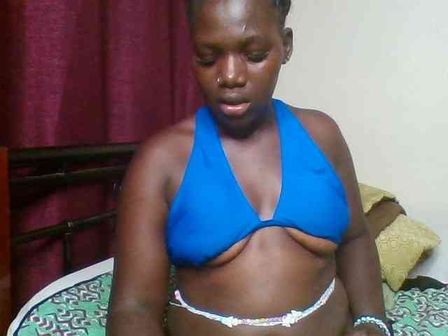 Lara61 webcam
