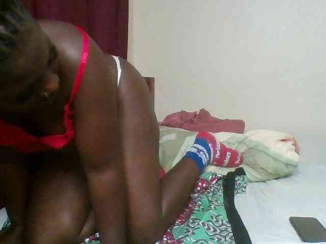 Lara61 webcam