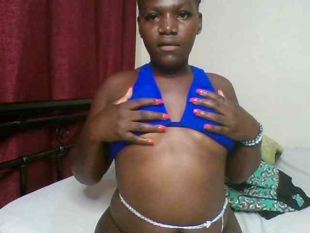 Lara61 webcam