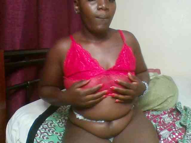 Lara61 webcam