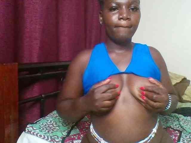 Lara61 webcam