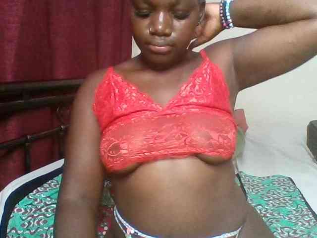 Lara61 webcam