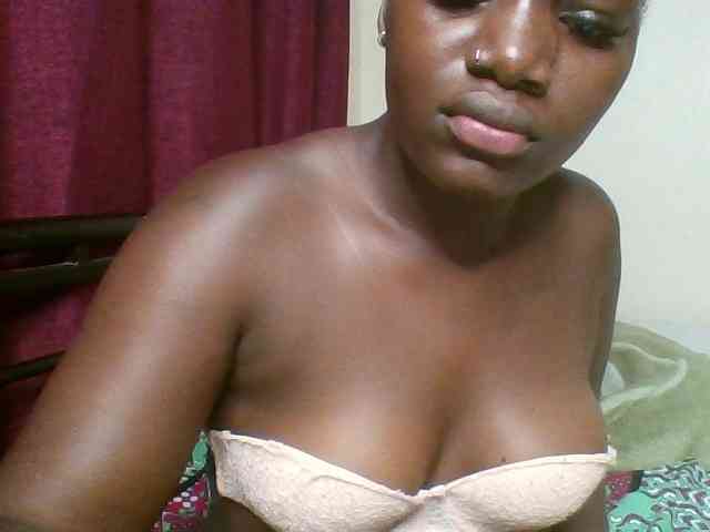 Lara61 webcam