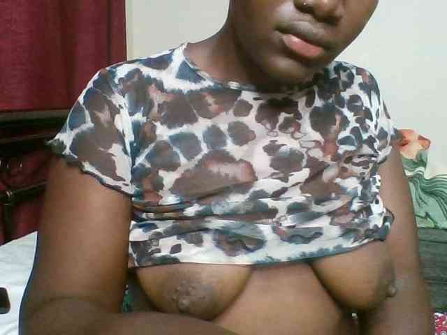 Lara61 webcam