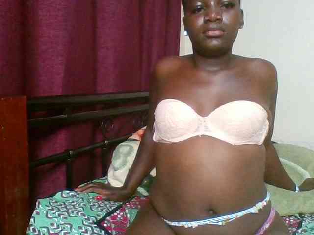 Lara61 webcam