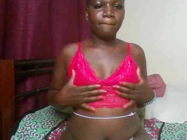 Lara61 webcam