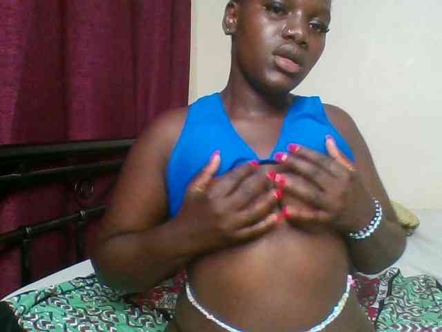 Lara61 webcam