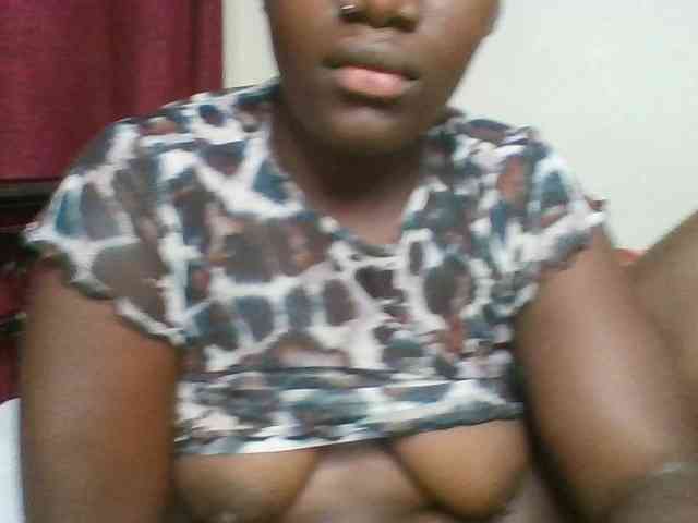 Lara61 webcam