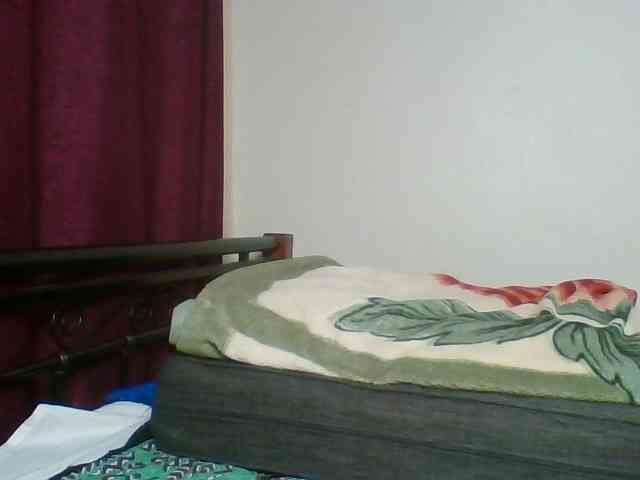 Lara61 webcam