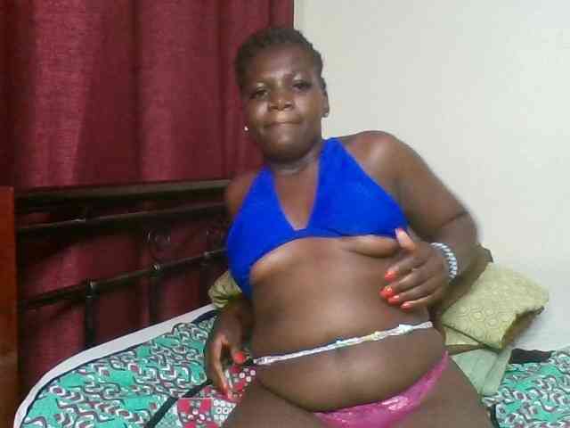Lara61 webcam