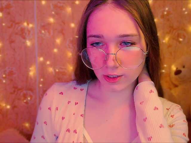 fluffy-kitty-'s BongaCams show and profile