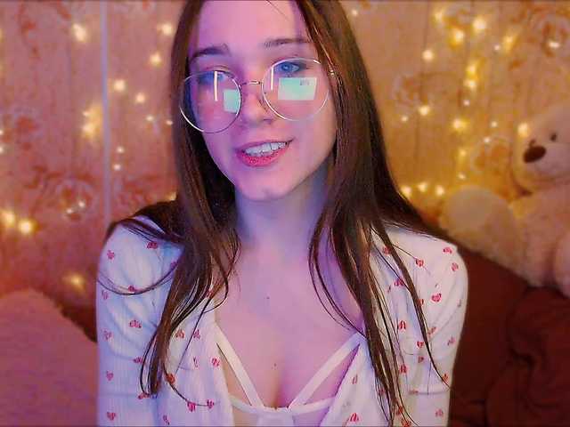 fluffy-kitty-'s BongaCams show and profile