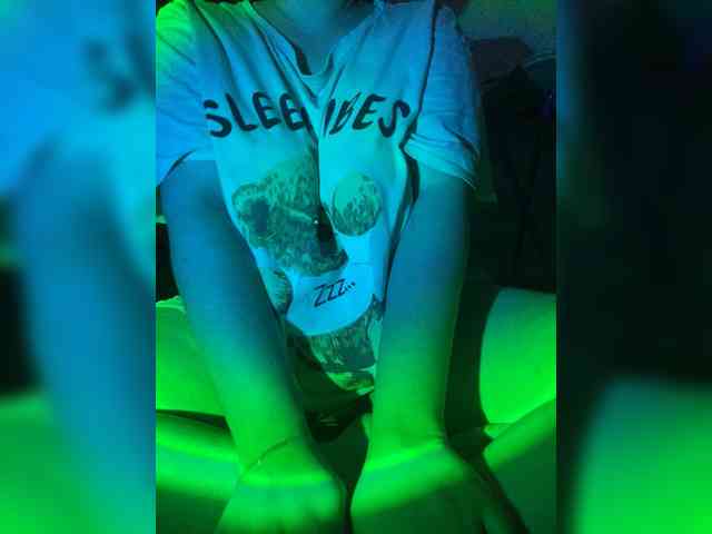Anzhelika02 webcam