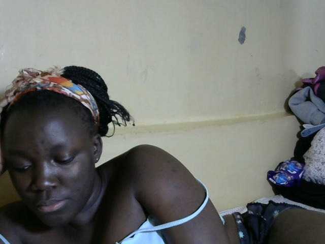 Yourgoddess1 webcam bongacams model stream image