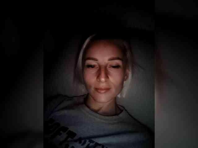 Anna-141 webcam