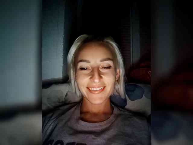 Anna-141 webcam
