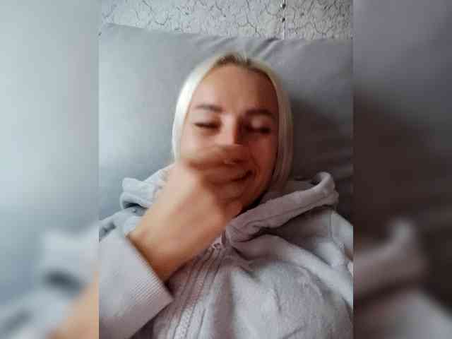 Anna-141 webcam