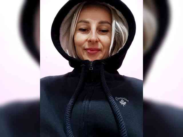 Anna-141 webcam