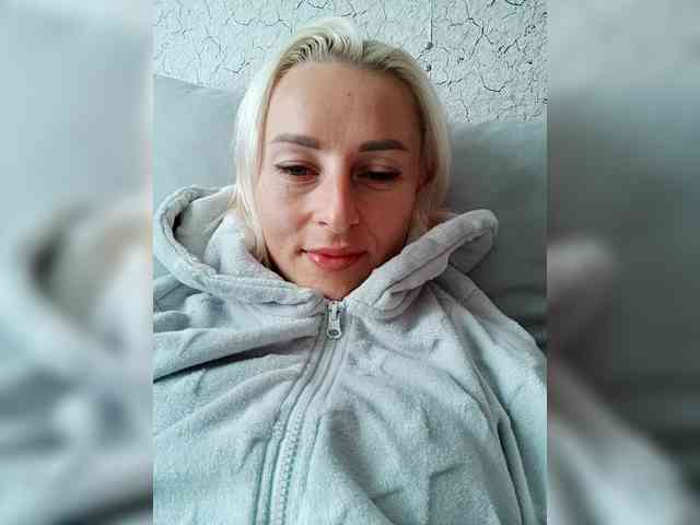 Anna-141 webcam