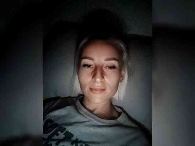 Anna-141 webcam