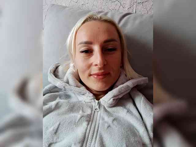 Anna-141 webcam