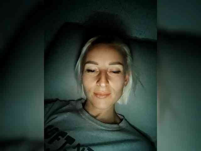 Anna-141 webcam