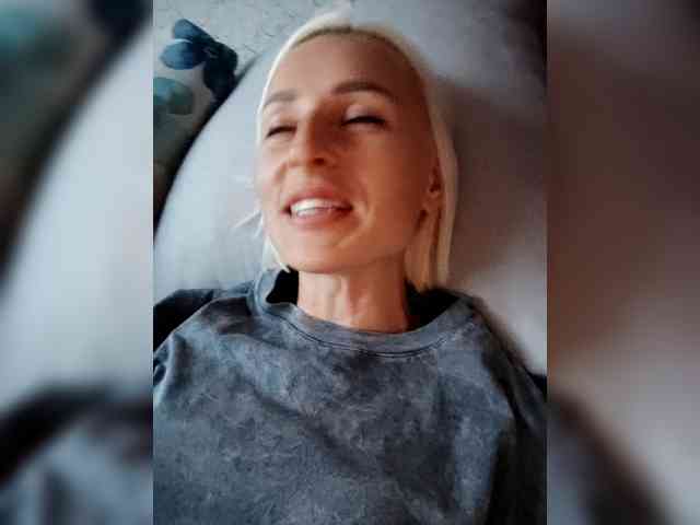 Anna-141 webcam