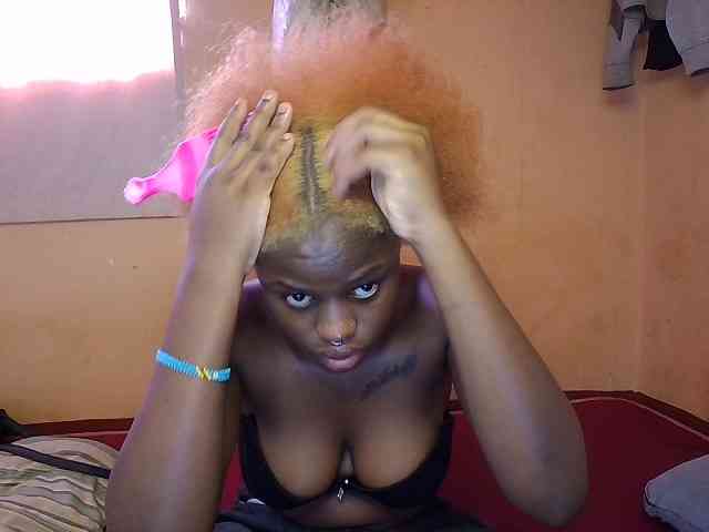 cute-mashall Live Webcam on BongaCams