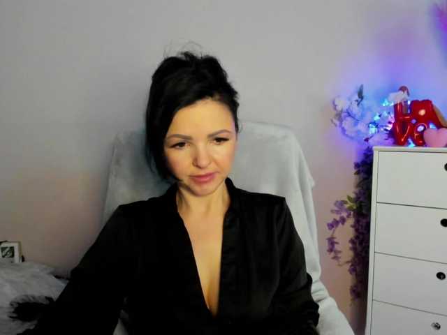 Mollybrunett's BongaCams show and profile