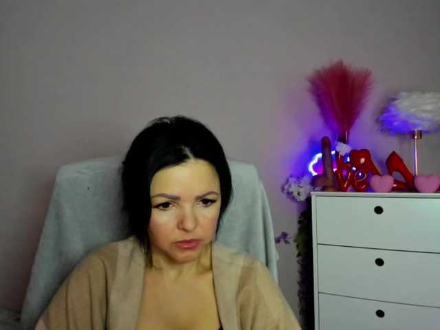 Mollybrunett's BongaCams show and profile