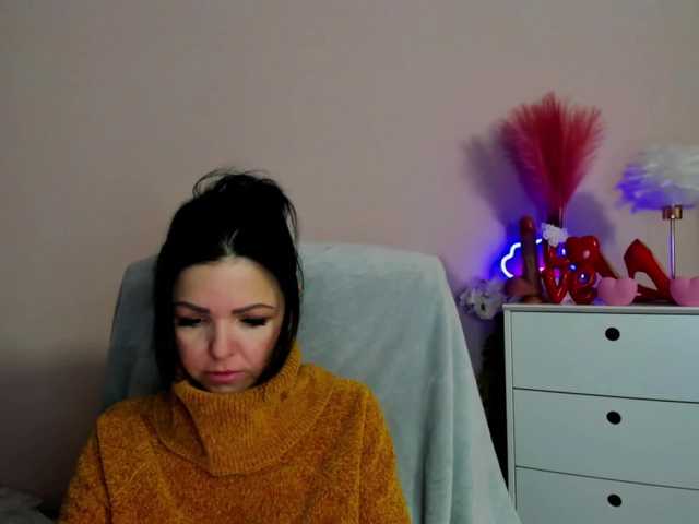 Mollybrunett live cam profile