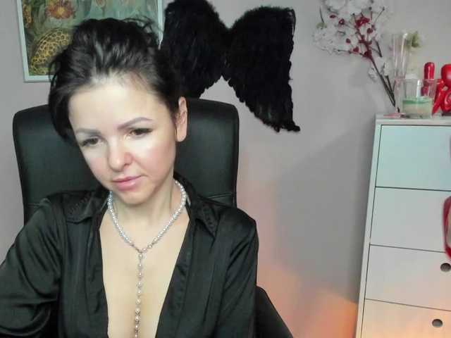 Mollybrunett from BongaCams
