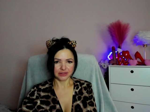 Mollybrunett live cam profile