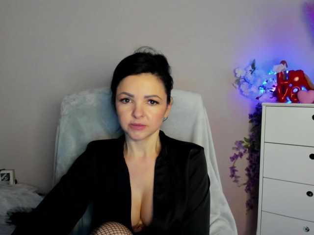 Mollybrunett Live Cam on BongaCams